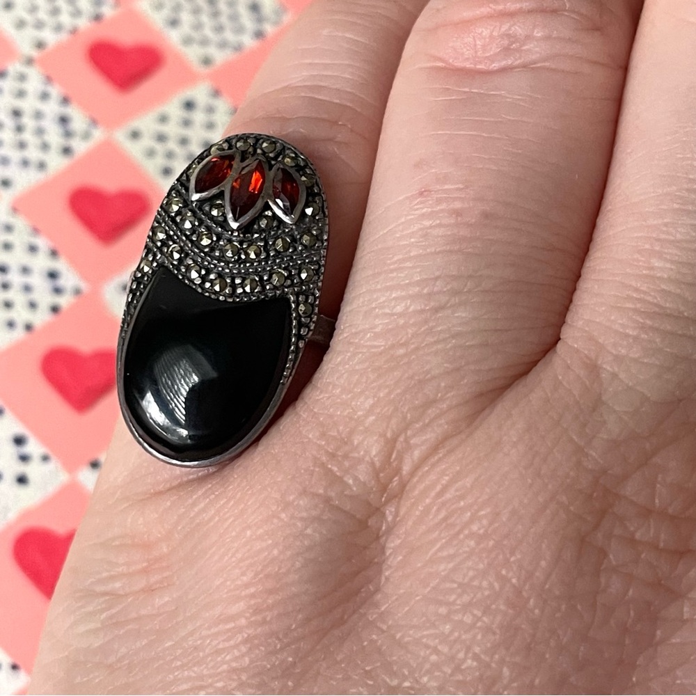 Vtg Art Deco style 925 sterling silver cocktail ring w/ onyx, garnets? 6.5-6.75